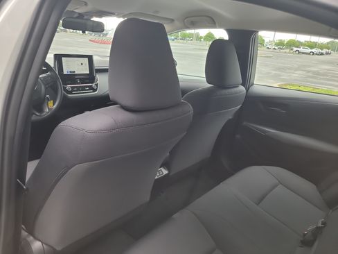 Used 2025 Toyota Corolla LE FWD image 12