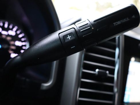 Used 2017 Ford F250 Lariat w/ Lariat Value Package image 32