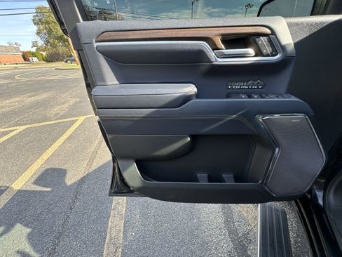 Used 2022 Chevrolet Silverado 1500 High Country w/ High Country Premium Package image 23