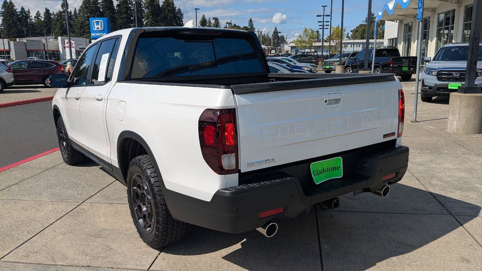 Used 2025 Honda Ridgeline TrailSport+ image 3
