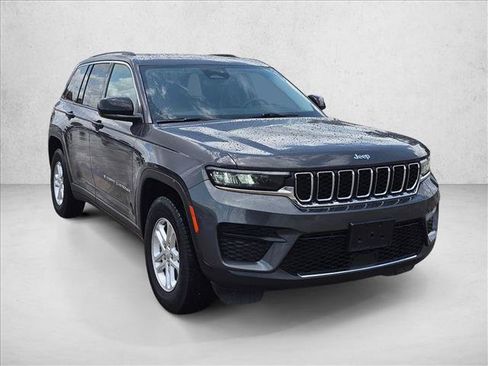Used 2026 Jeep Grand Cherokee Limited w/ Limited Altitude Package AWD/4WD image 3