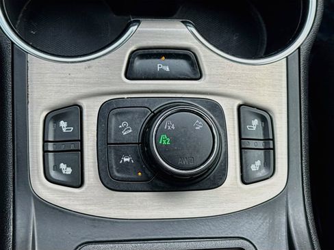 Used 2024 GMC Terrain Denali AWD/4WD image 21