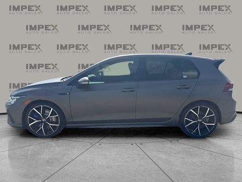 Used 2024 Volkswagen Golf R AWD/4WD image 2