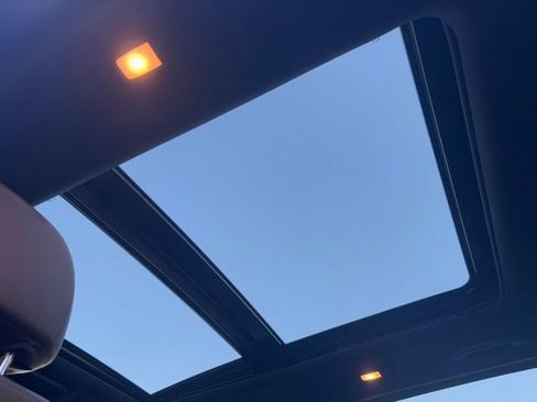 Used 2021 Nissan Titan Platinum Reserve w/ Moonroof Package image 29