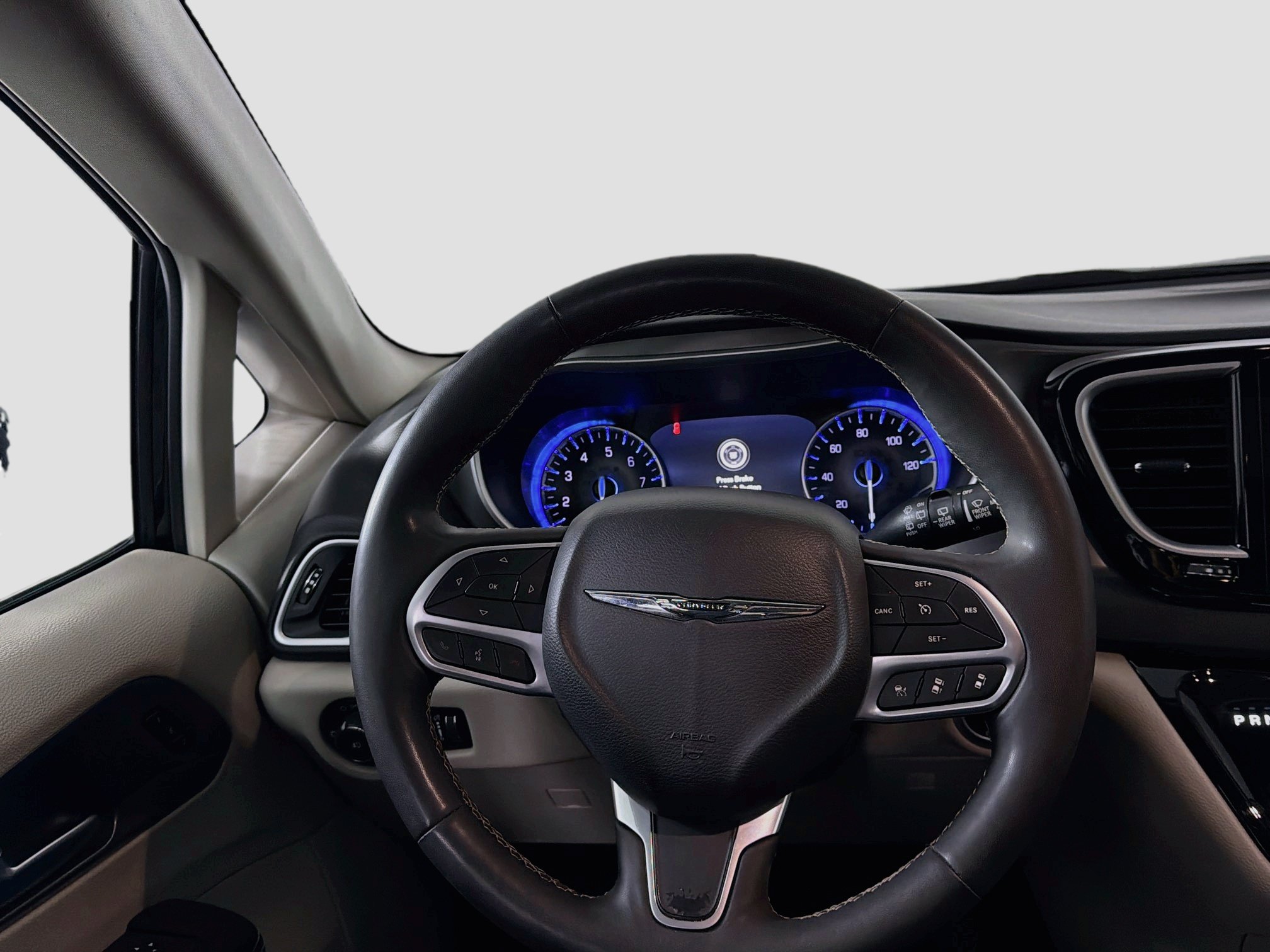 Used 2024 Chrysler Pacifica Touring-L FWD image 17