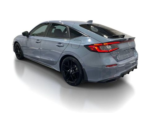 Used 2022 Honda Civic Sport image 2