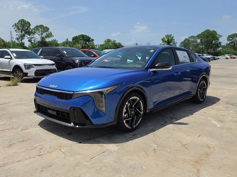 New 2026 Kia K4 GT-Line w/ GT-Line Premium Package FWD image 4