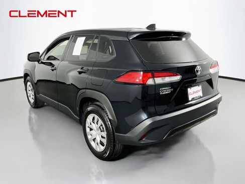 Used 2024 Toyota Corolla Cross L FWD image 8