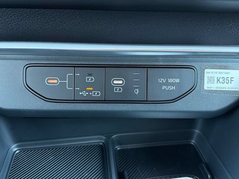 New 2026 Kia Carnival SX Prestige FWD image 18