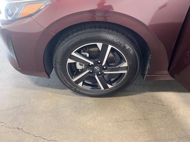 Used 2024 Nissan Sentra SV FWD image 31