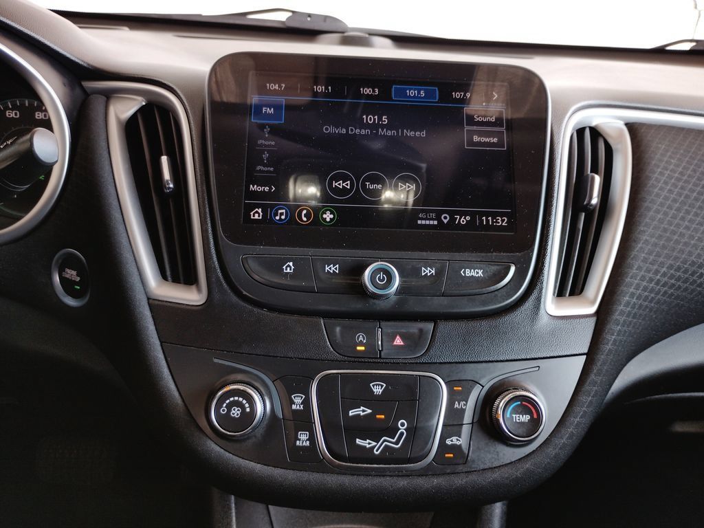 Used 2024 Chevrolet Malibu LS FWD image 32