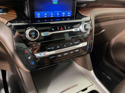 Used 2022 Ford Explorer King Ranch w/ Technology Package image 31