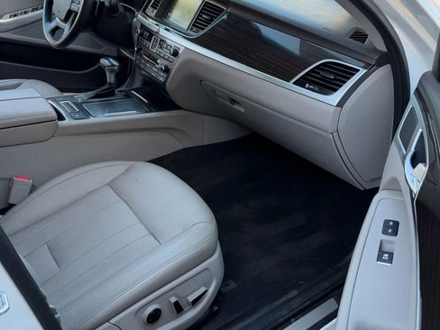 Used 2018 Genesis G80 3.8 image 12