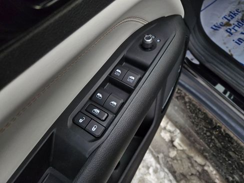 Used 2022 Jeep Compass Limited image 12