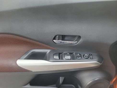 Used 2018 Nissan Kicks SR w/ Interior Electronics Package image 14