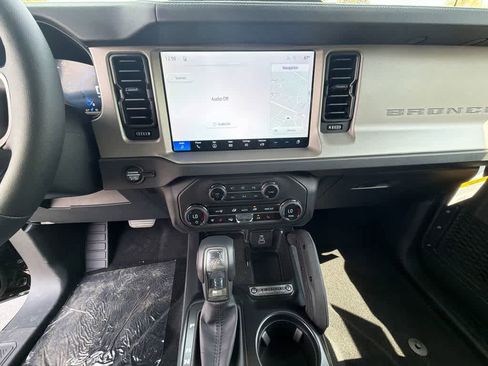 New 2026 Ford Bronco Outer Banks AWD/4WD image 25