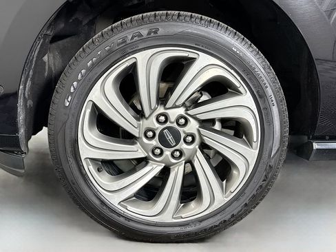 Used 2022 Lincoln Navigator L Reserve image 33