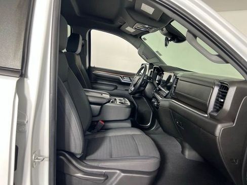 Used 2024 Chevrolet Silverado 1500 RST AWD/4WD image 29