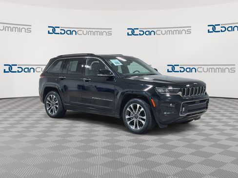 Used 2023 Jeep Grand Cherokee Overland w/ Adv Protech Group III AWD/4WD image 2