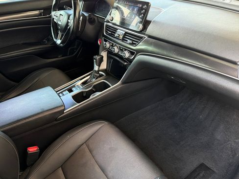 Used 2021 Honda Accord Sport image 11