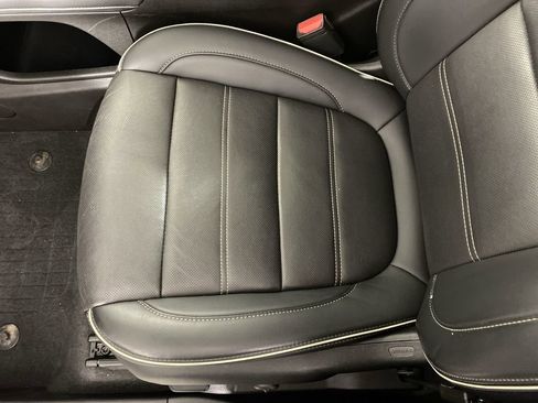 Certified 2023 GMC Acadia Denali w/ Black Diamond Edition image 22