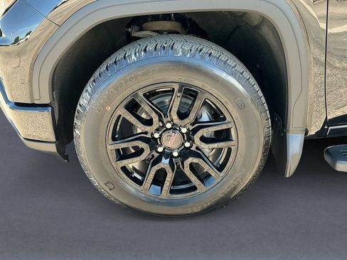 Used 2024 GMC Sierra 1500 Pro w/ Graphite Edition AWD/4WD image 9