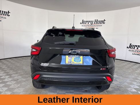 Used 2025 Chevrolet Trax RS w/ Driver Confidence Package image 6