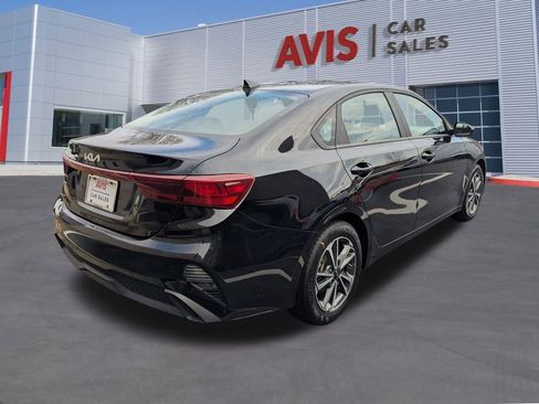 Used 2024 Kia Forte LXS image 6