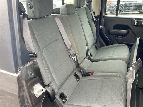 Used 2024 Jeep Gladiator Sport AWD/4WD image 22