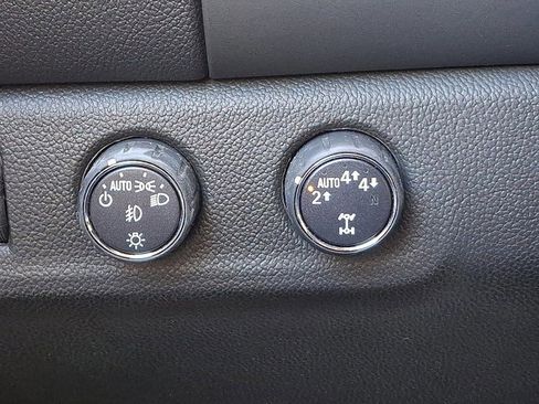 Used 2022 Chevrolet Colorado LT w/ LT Convenience Package image 22