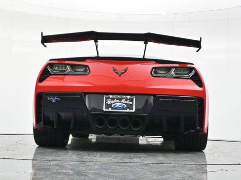 Used 2015 Chevrolet Corvette Z06 w/ 3LZ Preferred Equipment Group image 44
