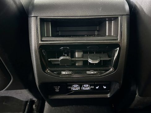 Used 2023 Jeep Grand Cherokee Limited AWD/4WD image 25