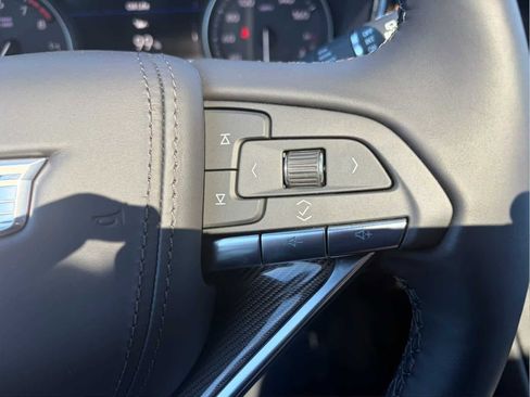 Used 2024 Cadillac XT6 Premium Luxury w/ Platinum Package AWD/4WD image 19