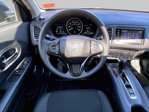 Used 2019 Honda HR-V EX image 6