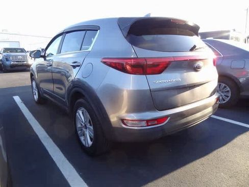 Used 2017 Kia Sportage LX image 5