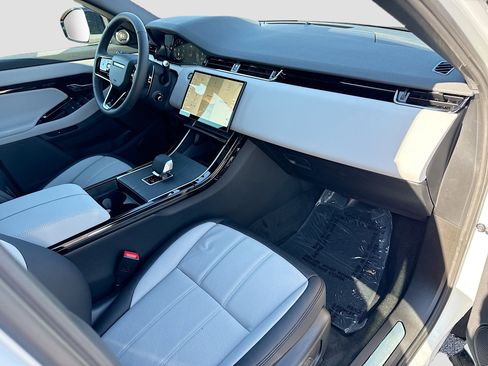 New 2026 Land Rover Range Rover Evoque Dynamic SE image 13