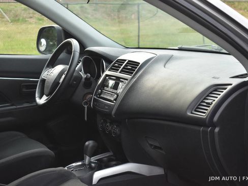 Used 2014 Mitsubishi Outlander Sport ES AWD/4WD image 16