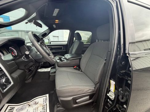 Used 2024 RAM 1500 Warlock AWD/4WD image 9