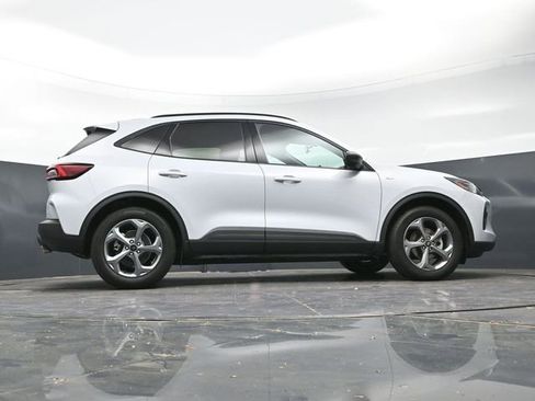 Used 2025 Ford Escape ST-Line FWD image 33