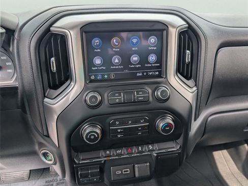 Used 2019 Chevrolet Silverado 1500 LT Trail Boss w/ Bed Protection Package image 17