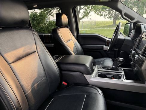 Used 2016 Ford F150 Lariat w/ Equipment Group 502A Luxury AWD/4WD image 39