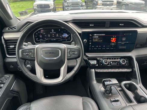 Used 2024 GMC Sierra 1500 Denali w/ Technology Package AWD/4WD image 23