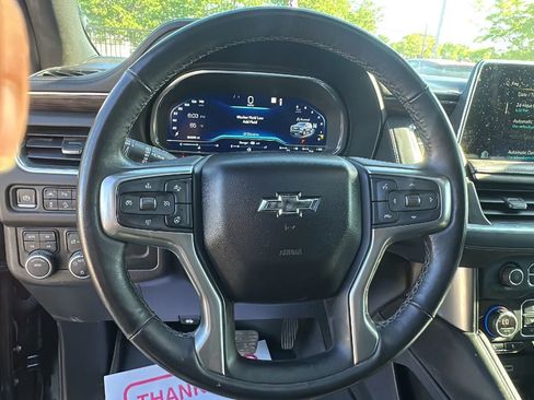Used 2022 Chevrolet Tahoe Z71 w/ Luxury Package AWD/4WD image 10
