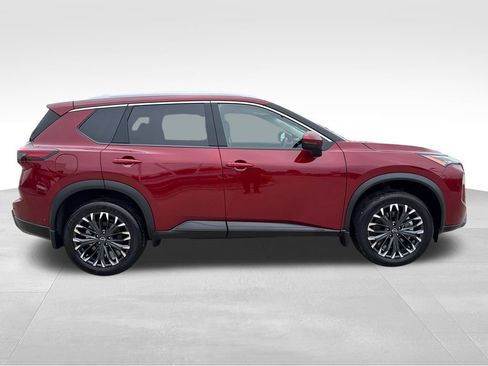 Used 2025 Nissan Rogue SL w/ Tech Package AWD/4WD image 7