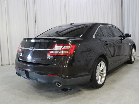 Used 2013 Ford Taurus SEL FWD image 23
