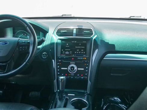 Used 2016 Ford Explorer Sport w/ Equipment Group 401A AWD/4WD image 11