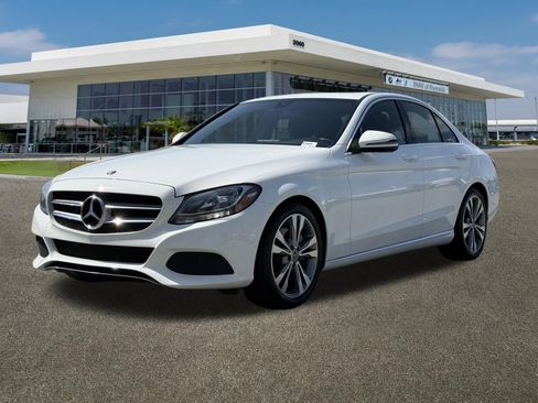 Used 2018 Mercedes-Benz C 300 Sedan image 4
