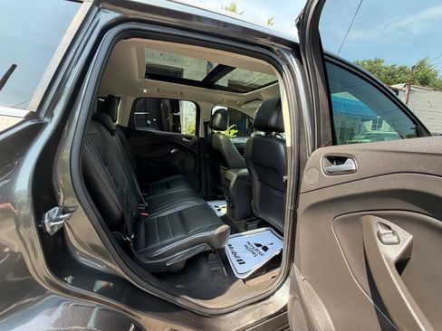 Used 2017 Ford Escape Titanium AWD/4WD image 32