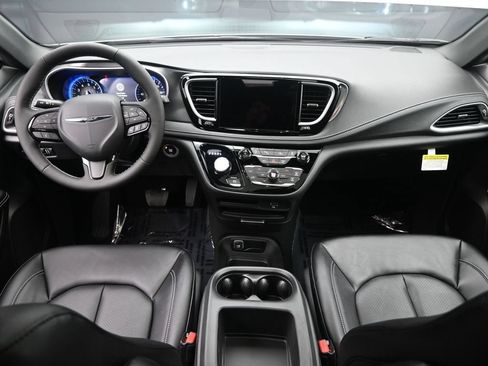 New 2026 Chrysler Pacifica Select w/ S Appearance Package AWD/4WD image 19