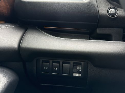 Certified 2024 Subaru Ascent Touring w/ Popular Package #2 image 29